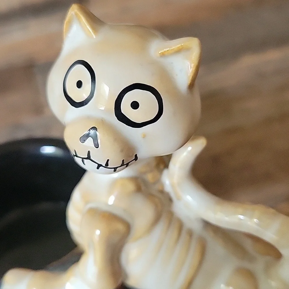 Yankee Candle 2012 Limited Edition Boney Bunch Skeleton Cat Tea Light Holder